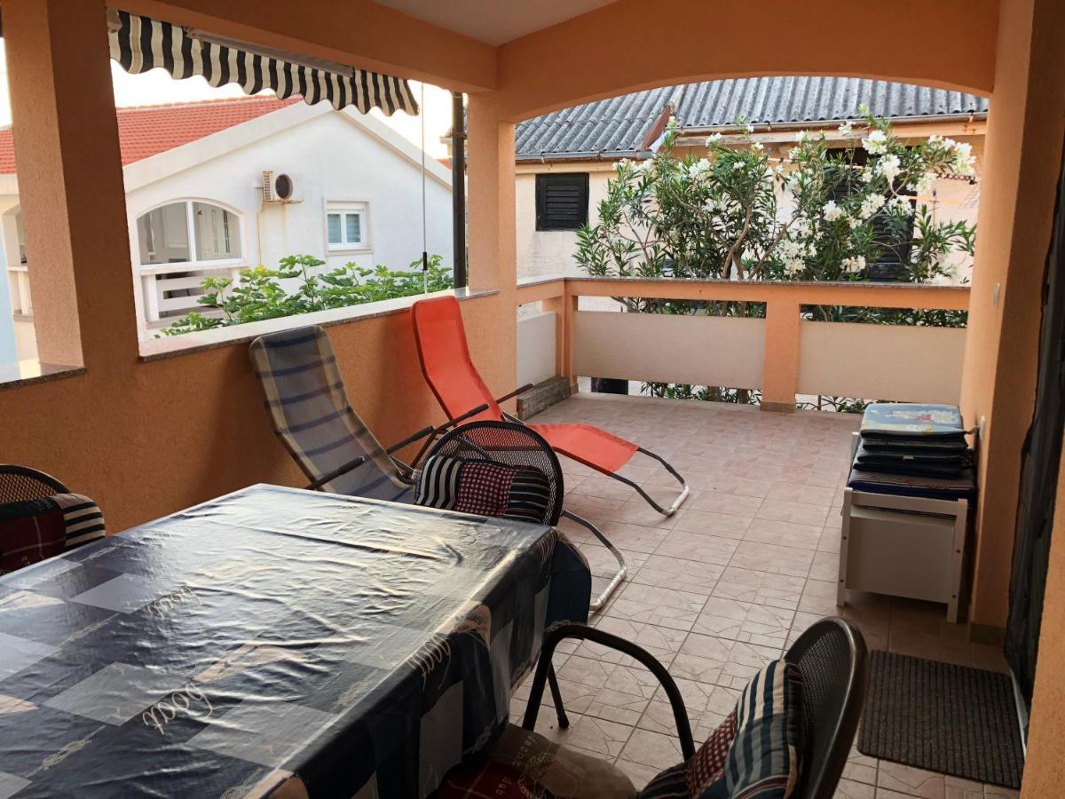 Apartman Luka Vir Lägenhet Exteriör bild