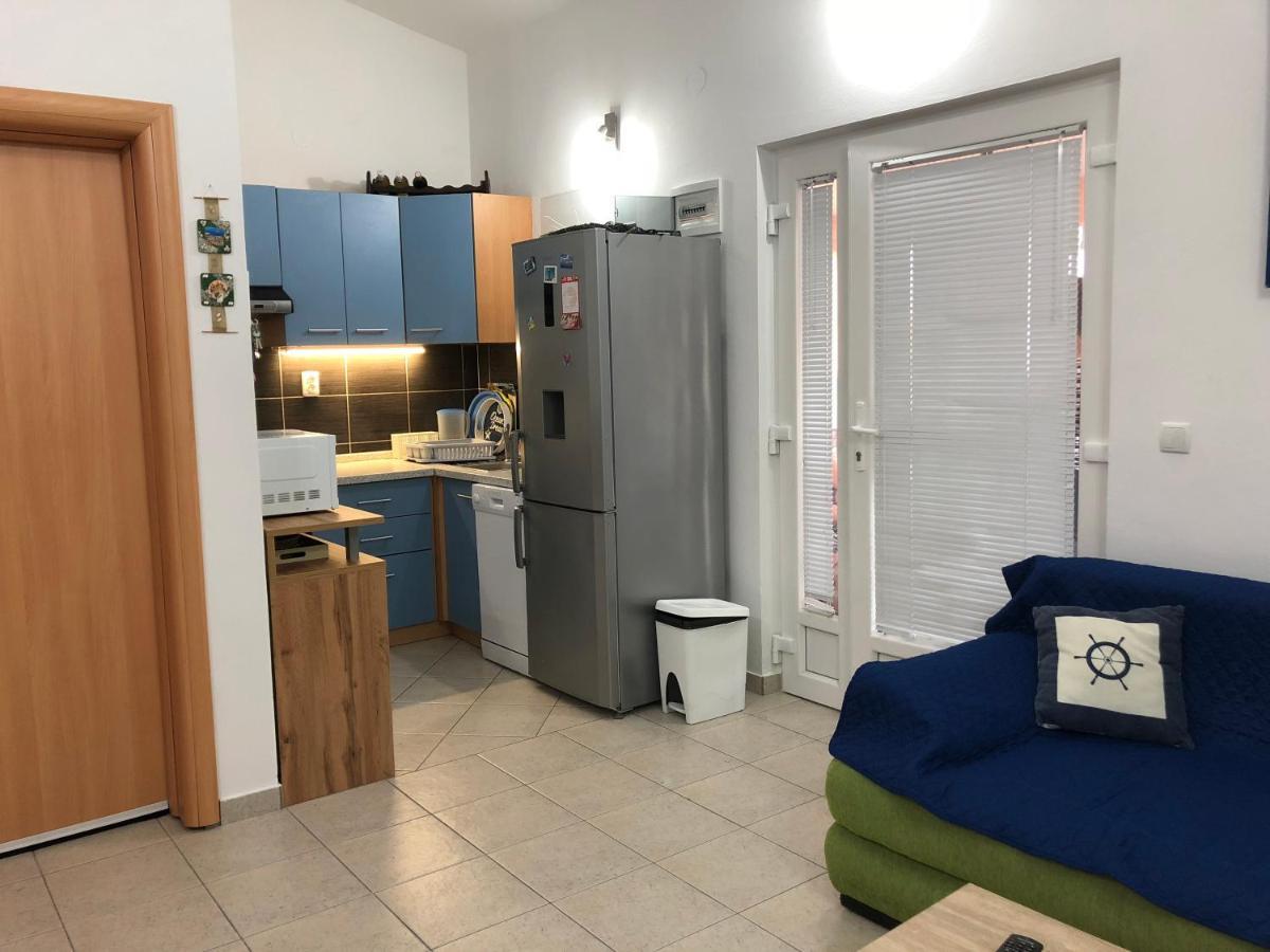 Apartman Luka Vir Lägenhet Exteriör bild