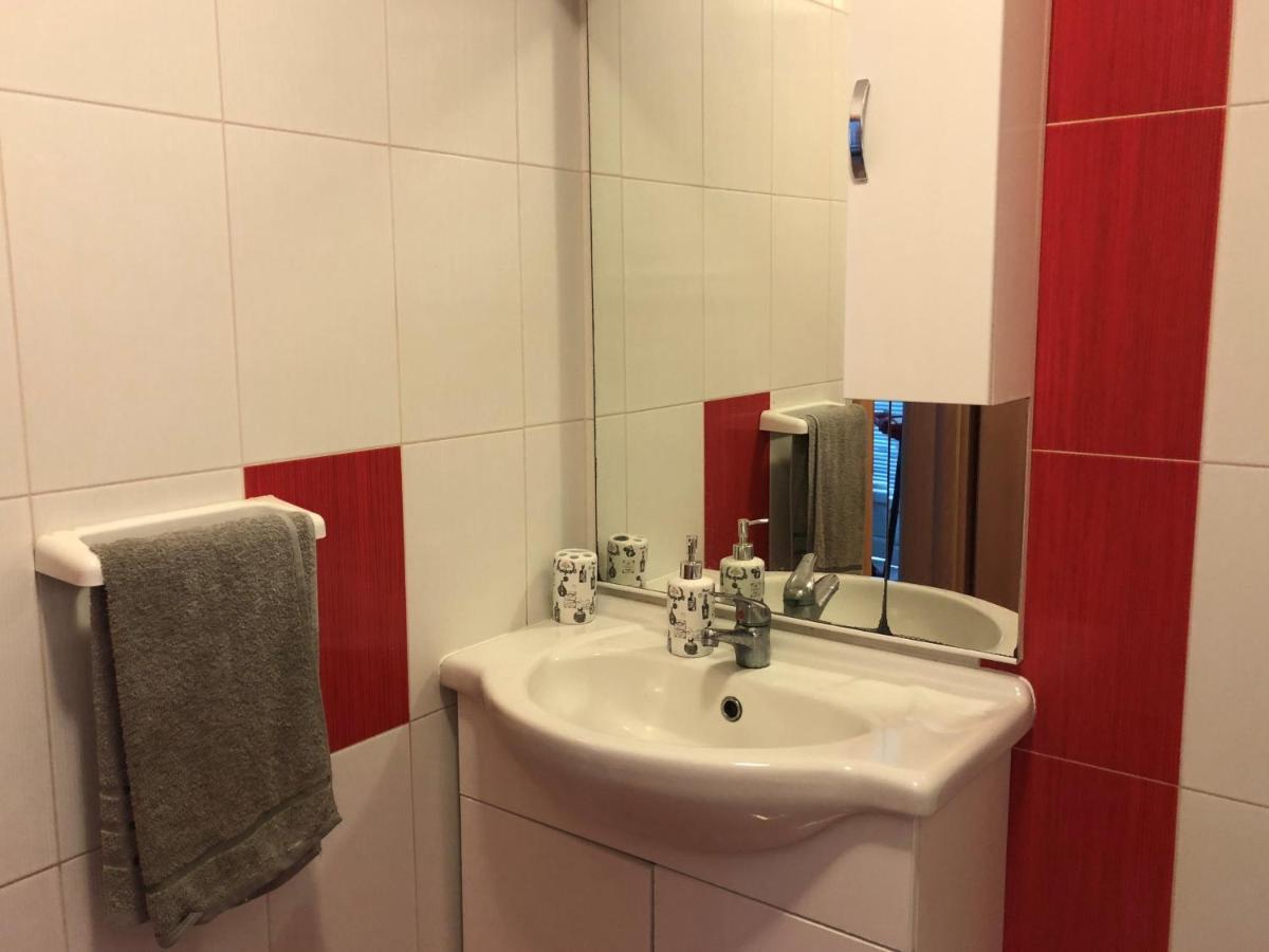 Apartman Luka Vir Lägenhet Exteriör bild