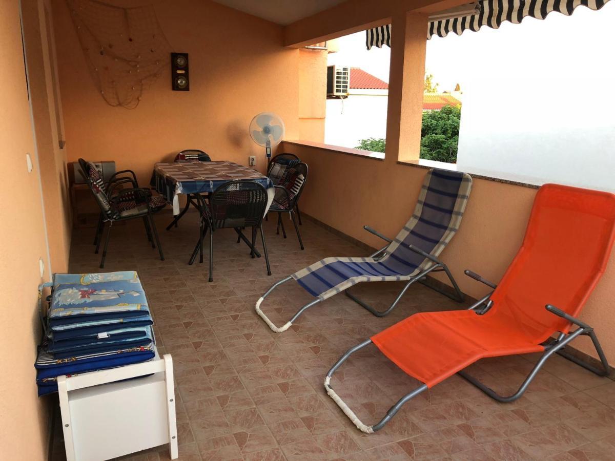 Apartman Luka Vir Lägenhet Exteriör bild